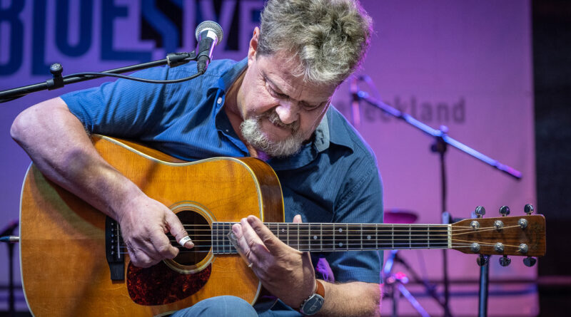 Blues/Folkmusiker IGNATZ NETZER im Kulturkeller